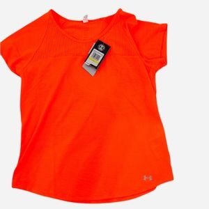Women’s NWT Under Armor Workout Shirt C-19
